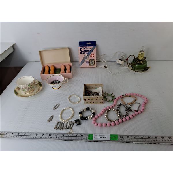 Scented Avon Slipper Soaps, Cat & Mouse Watch- As Is, Lamps- Powers On, Jewelry, Misc.