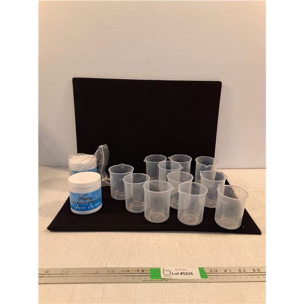 Silver Jewlery Cleaner, (11) Plastic Beakers ( as is) - PICK UP