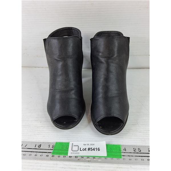 Ardene Women's Shoes - Size 9