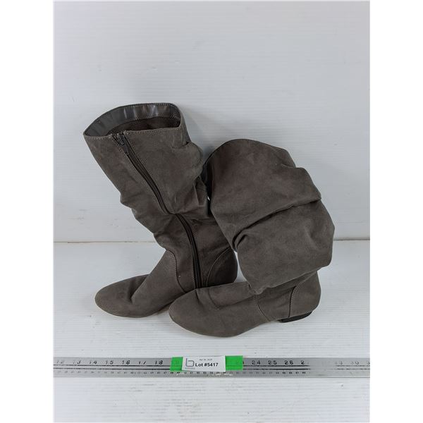 Women's Tall Boots - Size 9