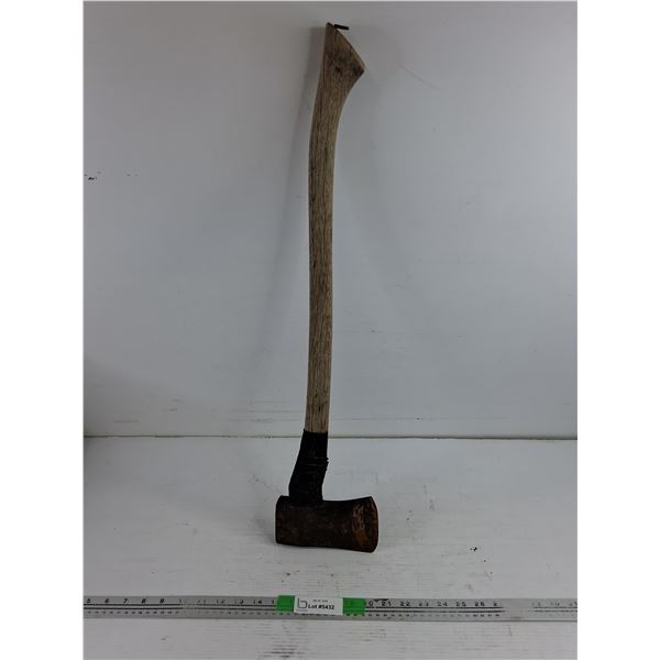 28" Axe - PICK UP ONLY
