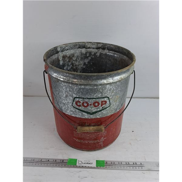 Vintage Co Op Galvanized Bucket - PICKUP ONLY
