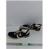Image 2 : Converse Shoes - Size 11
