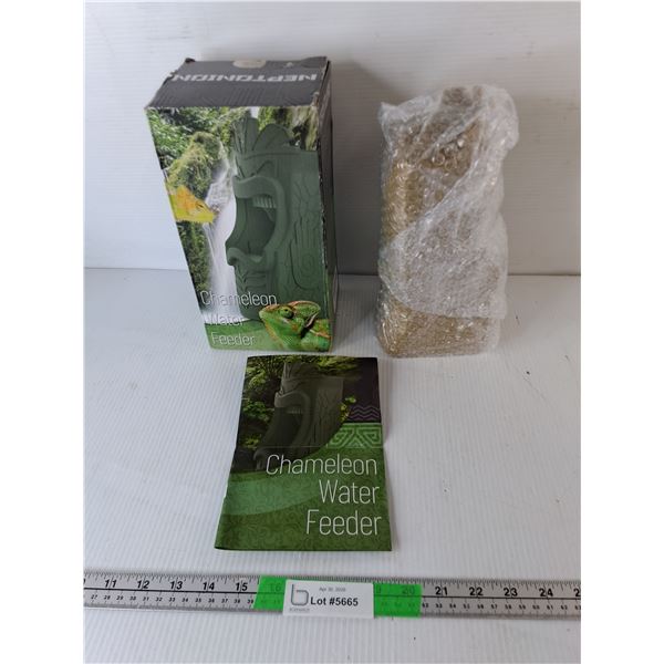 Neptonion Chameleon Water Feeder- Appears NIB