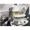 Image 3 : HAWTHORN VILLAGE "VICTORIAN HOMESTEAD" THOMAS KINKADE (WITH LIGHT)