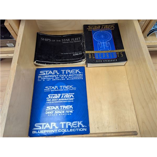 LOT: 3 STAR TREK SHIPS /BLUPRINTS BOOKS