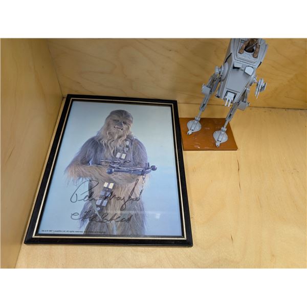 LOT: AUTOGRAPHED HEADSHOT PETER MAYHEW "CHEWBACCA"