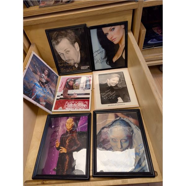 LOT: 7 AUTOGRAPHED HEADSHOTS