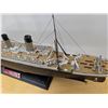 Image 5 : LOT: TITANIC SET