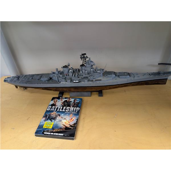 LOT: BATTLESHIP SET