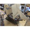 Image 7 : LOT: 4 MODEL FRIGATES (AS IS) + BOOK "CONSTITUTION VS GUERRIERE