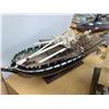 Image 8 : LOT: 4 MODEL FRIGATES (AS IS) + BOOK "CONSTITUTION VS GUERRIERE