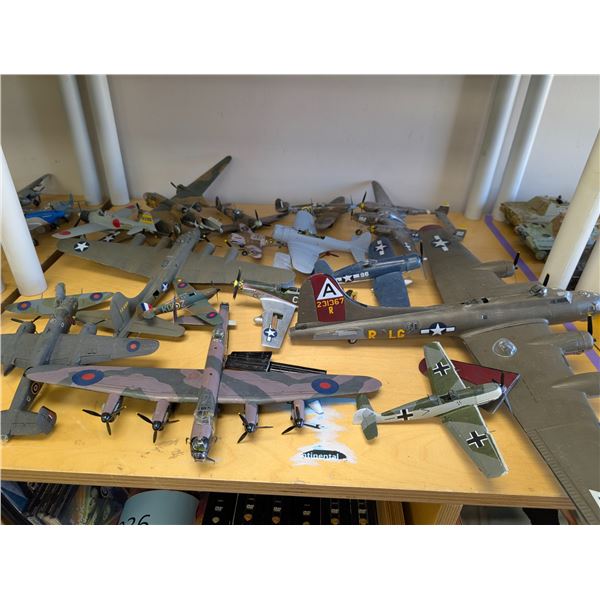 LOT: 17 MODEL AIRCRAFT (AS IS)
