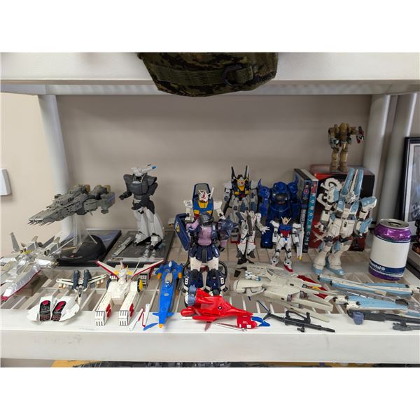 LOT: JAPANIMATION TRANSFORMER / ROBOT COLLECTION (AS IS)