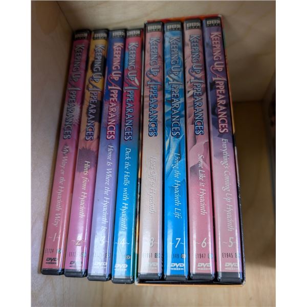 LOT: 8 SEASONS OF "KEEPING UP APPEARANCES" DVDS