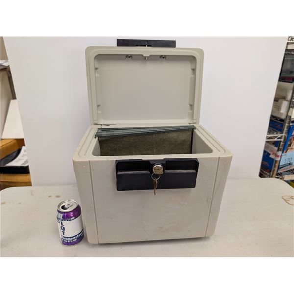 FIREPROOF DOCUMENT SAFE SENTRY 1170