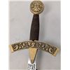 Image 4 : ORNIMENTAL SWORDS ON CREST