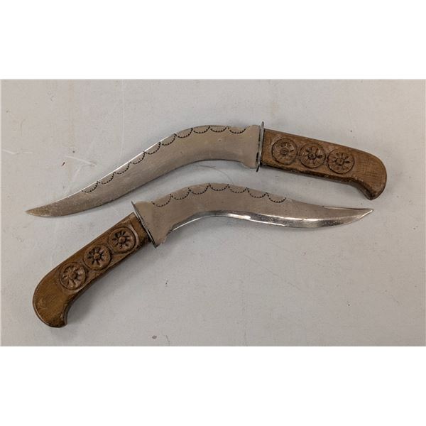 LOT: 2 ORNIMENTAL KHANGAR DAGGER
