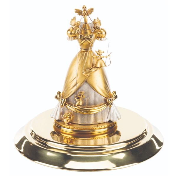 An Olszewki "Cinderella's Lovely Dress" Figurine.