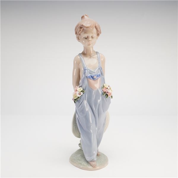Lladro, Pocket Full of Wishes Model 7650