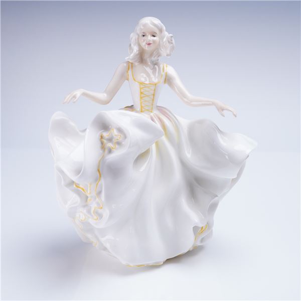 Royal Doulton Figurine Sweet Seventeen HN 2734