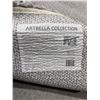 Image 3 : Gray and White Pattern Area Rug with Fringe Edges