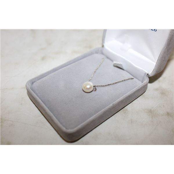 925 SILVER PEARL NECKLACE IN BOX-ESTATE