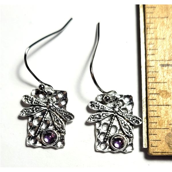 24) RECTANGUAR SILVER TONE CARVED DRAGON FLY WITH IRRIDESCENT STONE DROP EARRINGS.  JEWELERY