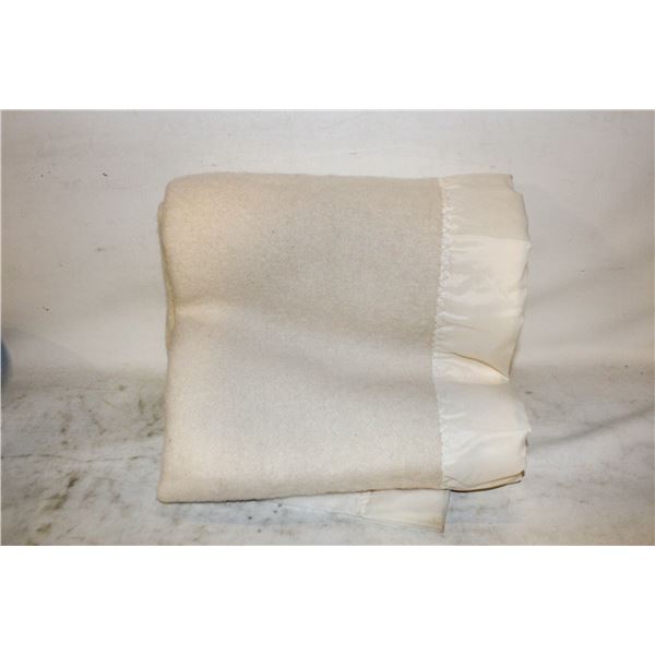 NEW PURE VIRGIN WOOL BABY BLANKET, AYERS 3FT X 4FT, CREAM COLOR
