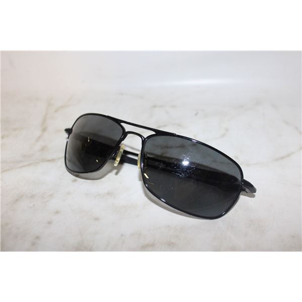 REVO SUNGLASSES RE8001-01 UNDERCUT TI PEWTER WRAP WITH CASE USED.
