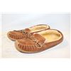 Image 1 : L.L. BEAN LEATHER MOCCASINS, SIZE 6