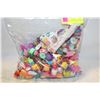 Image 1 : 204 SHOPKINS & 1 SHOPKINS BAG, TOYS