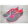 Image 1 : LADIES SKETCHERS SIZE 8 NEW