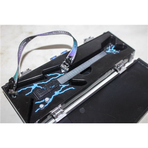 SMALL GUITAR IN CASE DIMEBAG DARREL 6.25 INCH