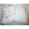 Image 1 : 2 KING SIZE DUVETS
