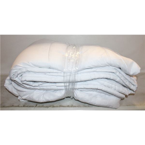 3 TWIN SIZE DUVETS