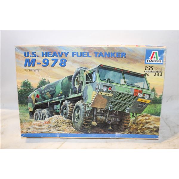 US HEAVY FUEL TANKER M978