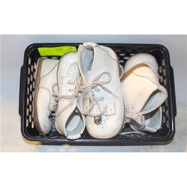 LOT OF VINTAGE BABY SHOES