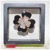 Image 1 : NEW LUCKY DOUBLE CLOVER BROOCH