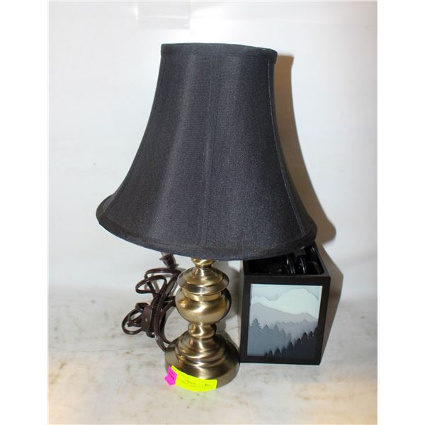 LOT OF 2 TABLE LAMPS