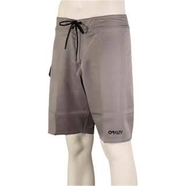 NEW OAKLEY STORM FRONT SIZE 40 SHORTS