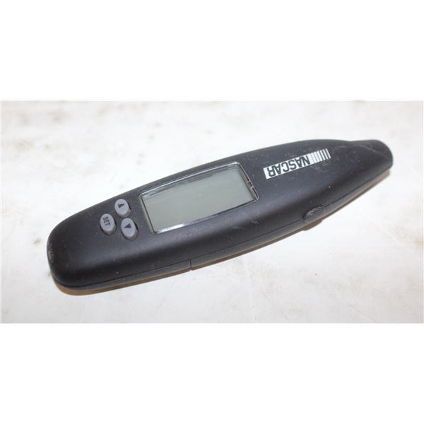 NASCAR DIGITAL TIRE PRESSURE GAUGE