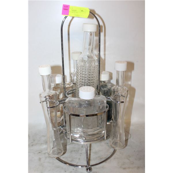 DECORATIVE CRUET SET