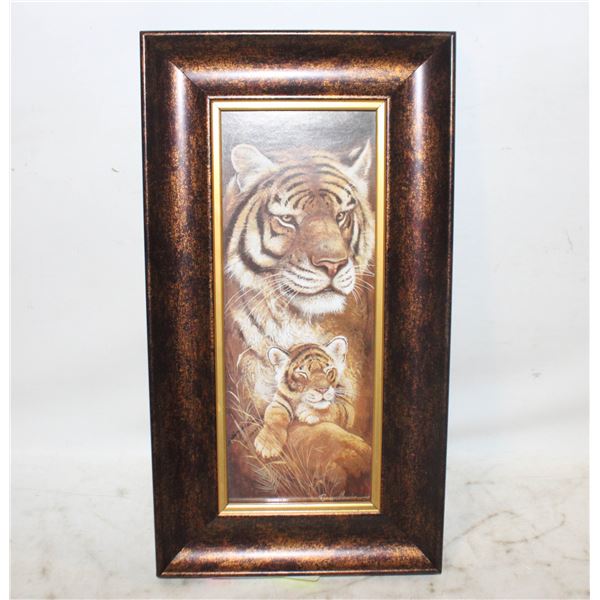 TIGER PRINT WITH CUB PICTURE IN FRAME