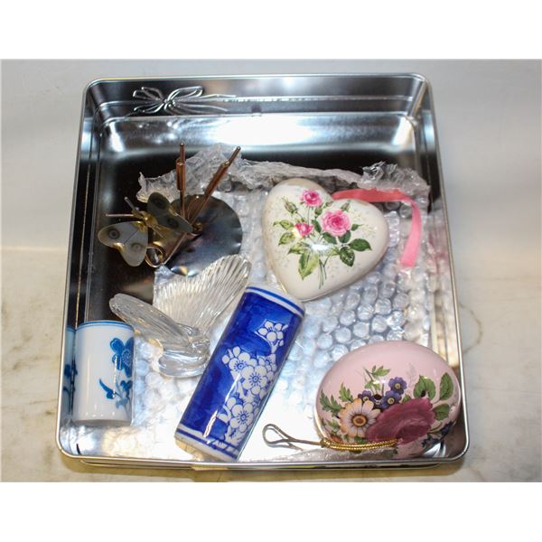 ESTATE POTPOURRI HOLDING POTTERY PCS,
