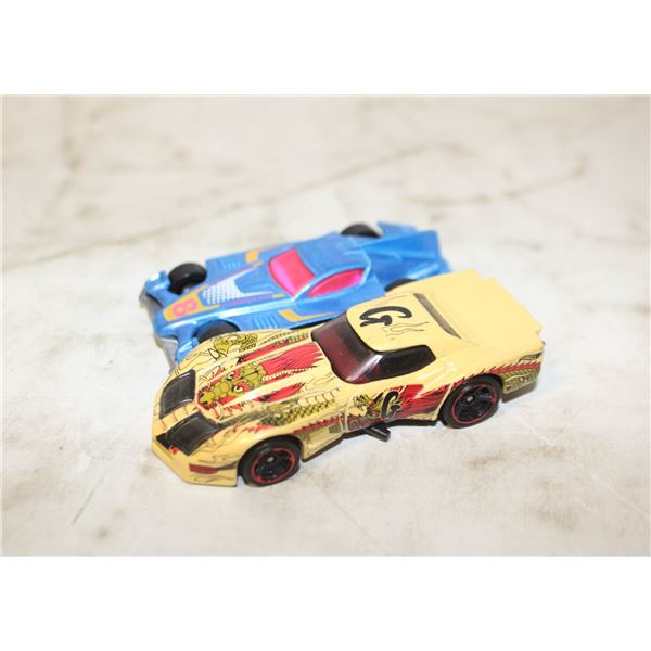2 HOTWHEELS 1 RED LINE 1 APPEARS TO HAVE