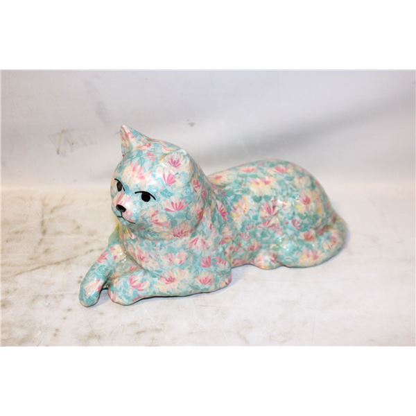 VINTAGE CERAMIC PATCHWORK KITTEN 10X5
