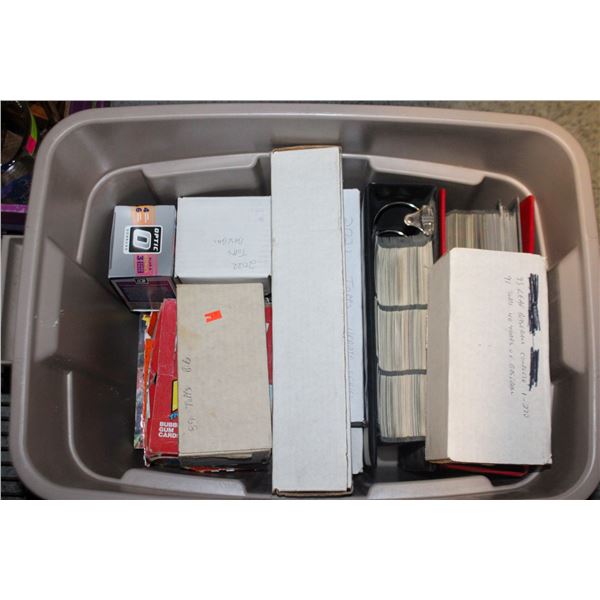 CONTAINER OF BASEBALL CARDS