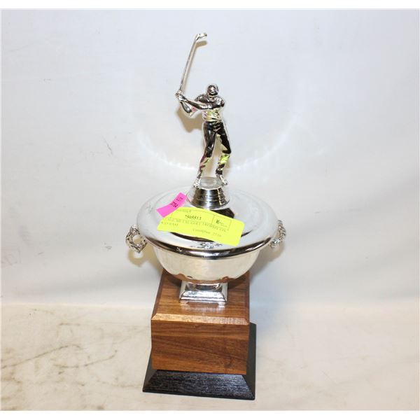 VINTAGE METAL GOLF TROPHY ON WOOD BASE