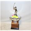 Image 1 : VINTAGE METAL GOLF TROPHY ON WOOD BASE
